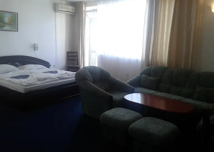 Ξενοδοχείο семеен елена палас