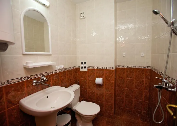 семеен елена палас 2* Νεσέμπαρ